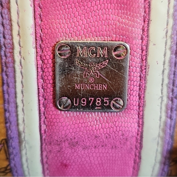 MCM 🎄Weekend Special🎄Pink and Tan Wallet with Monogram Design | VGUC 💕 - Picture 3 of 15